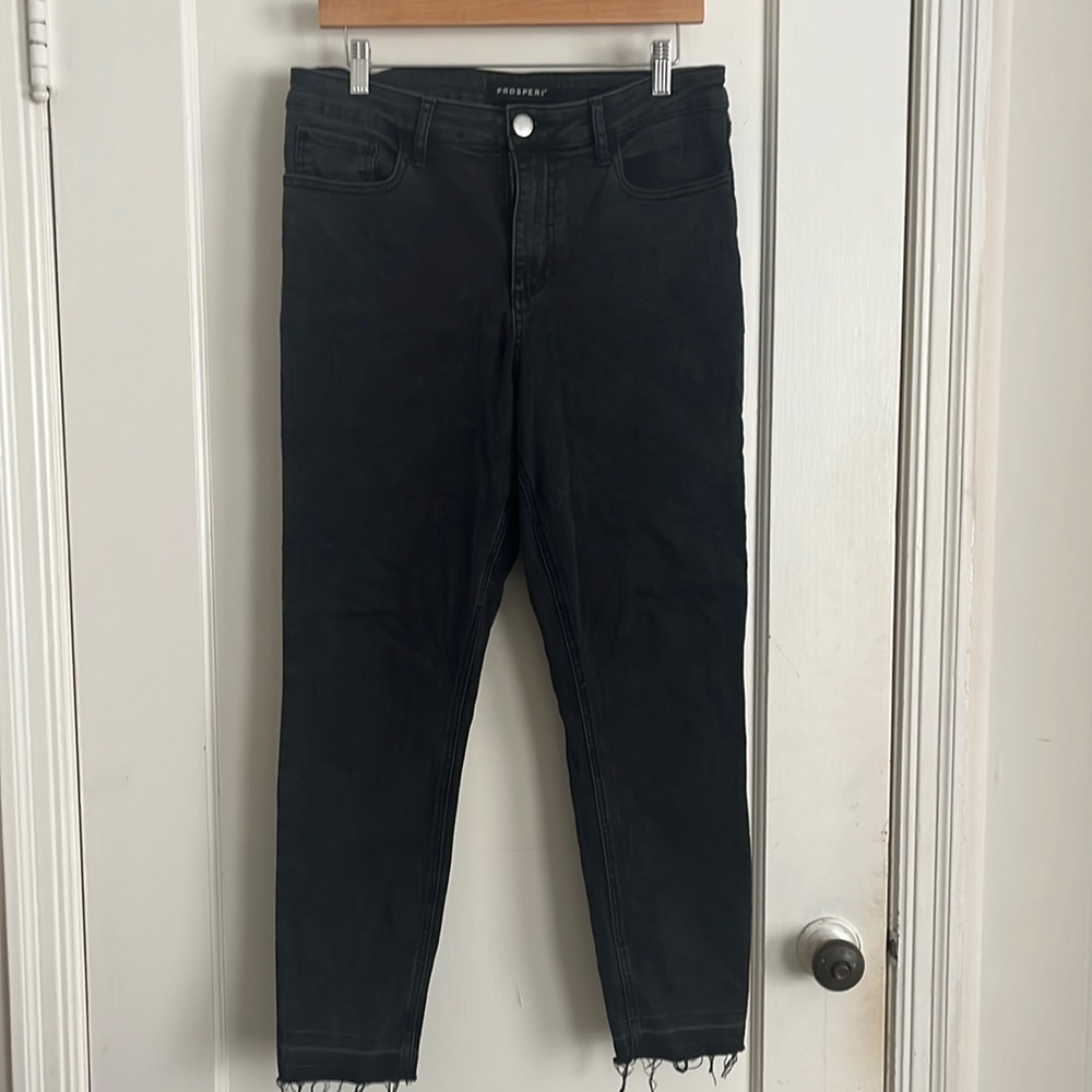 🌟 DEMOCRACY BLACK JEANS WITH FRAYED HEM!